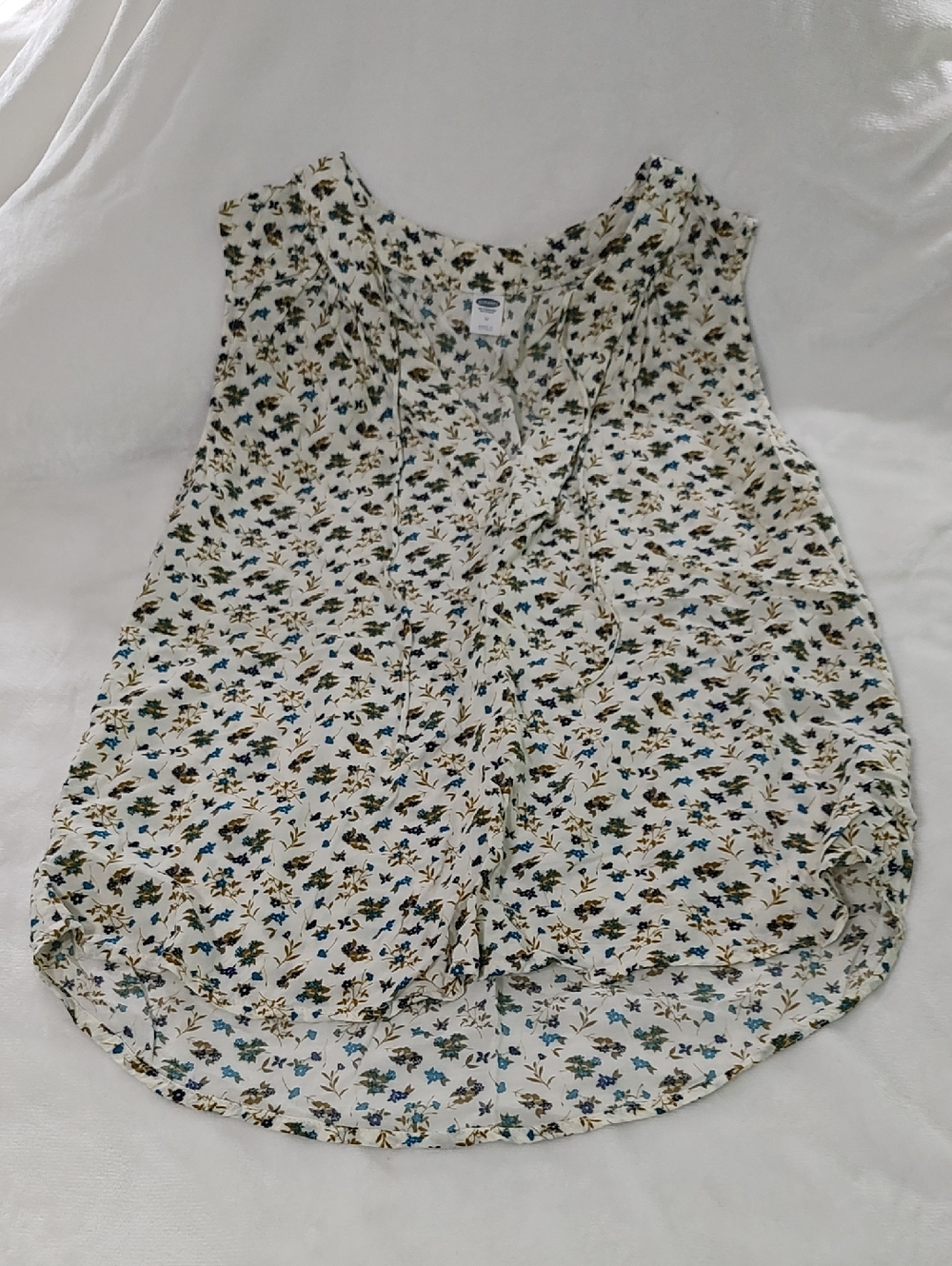 Old Navy Floral Sleeveless V-Neck Camisole in White, Blue, and Olive